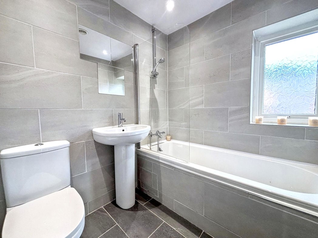Property image 6 of 8