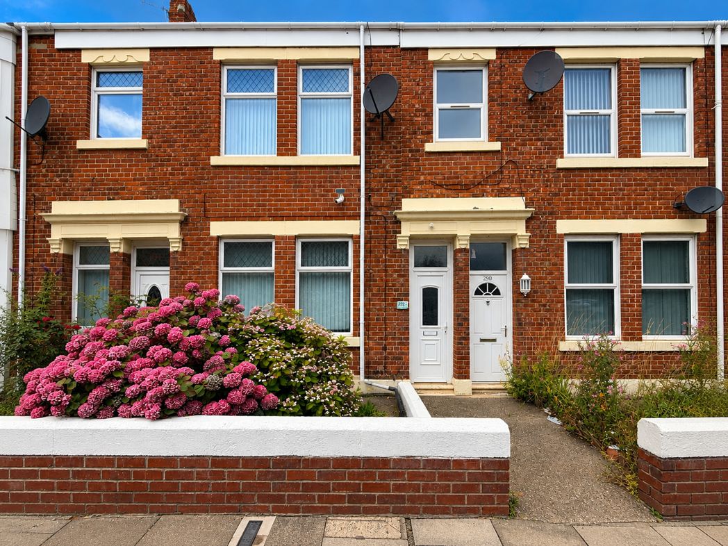 Front Exterior Upper Floor Flat
