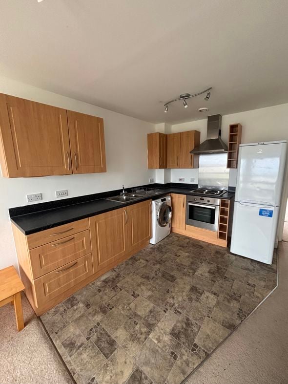 Property image 6 of 19