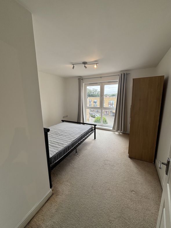 Property image 2 of 19