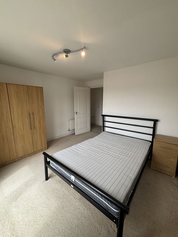 Property image 3 of 19