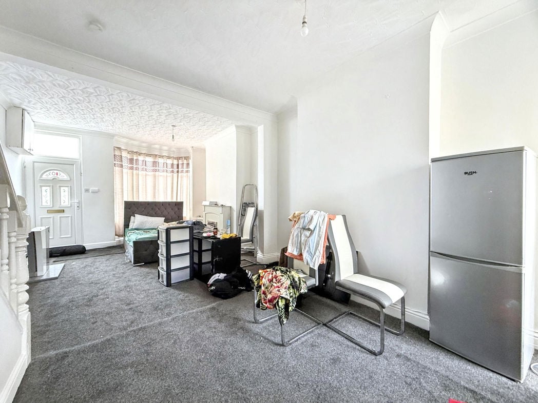 Property image 4 of 11