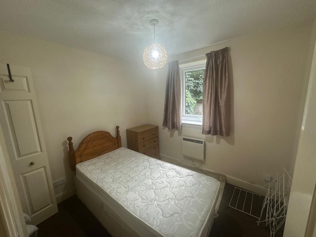 Property image 4 of 8