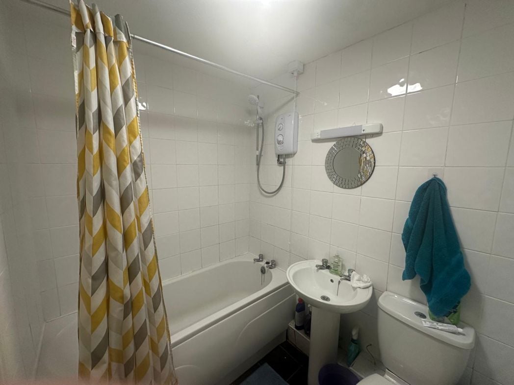 Property image 7 of 8