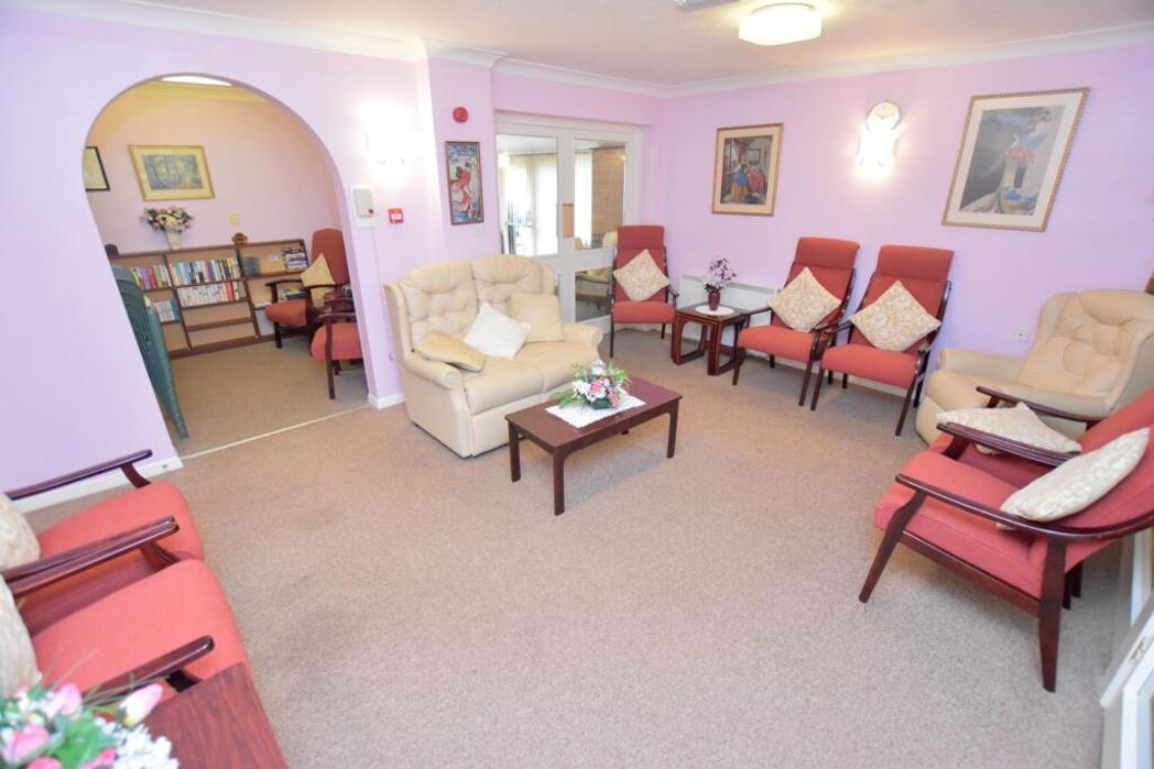 Property image 10 of 16
