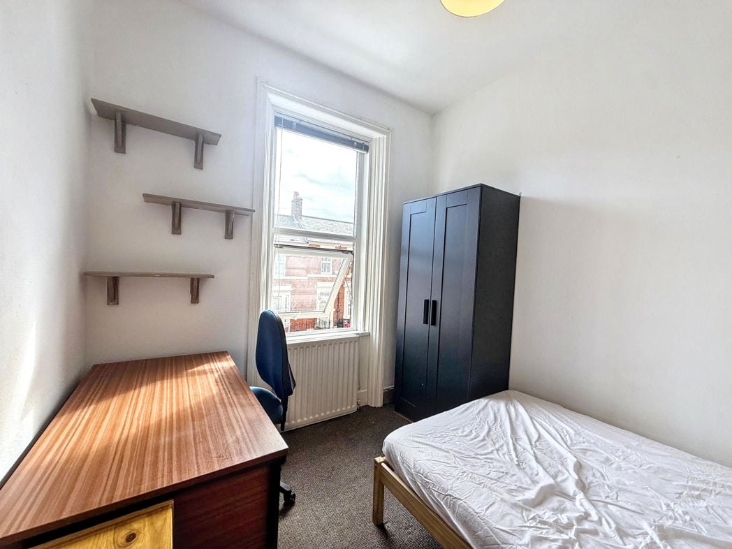 Property image 6 of 7