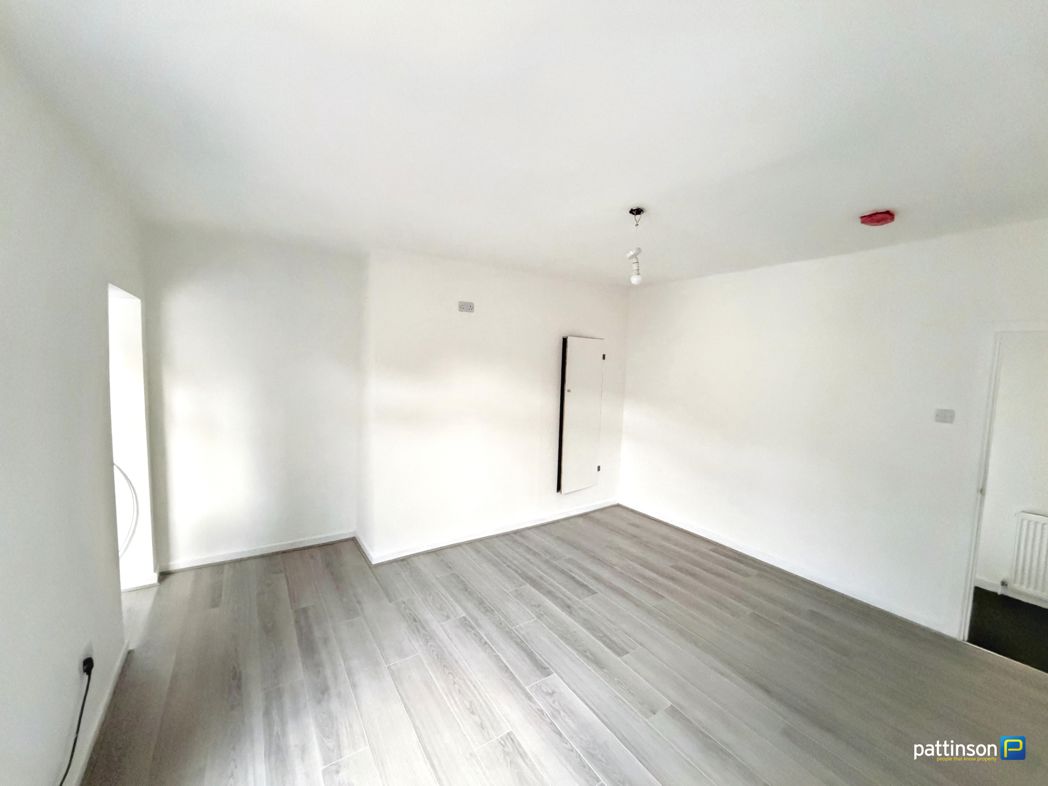 Property image 5 of 8