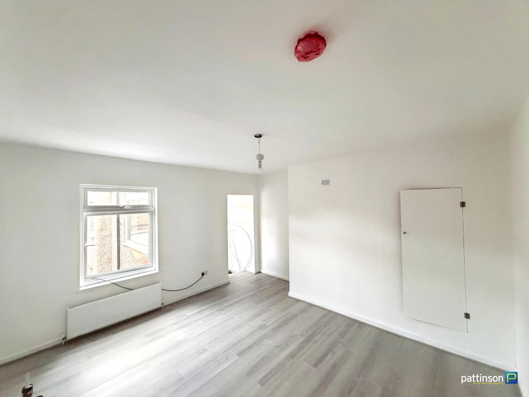 Property image 4 of 8