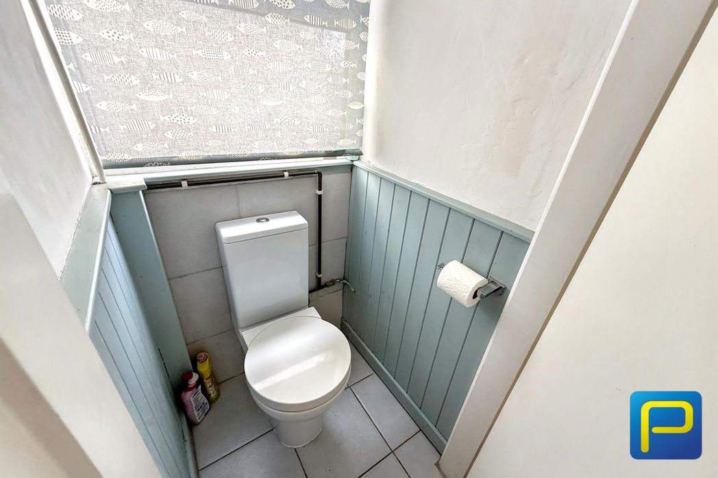 Cloakroom WC