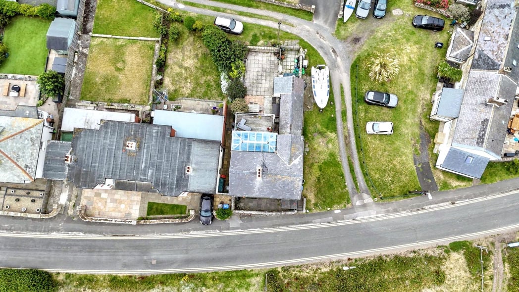 Property image 2 of 25