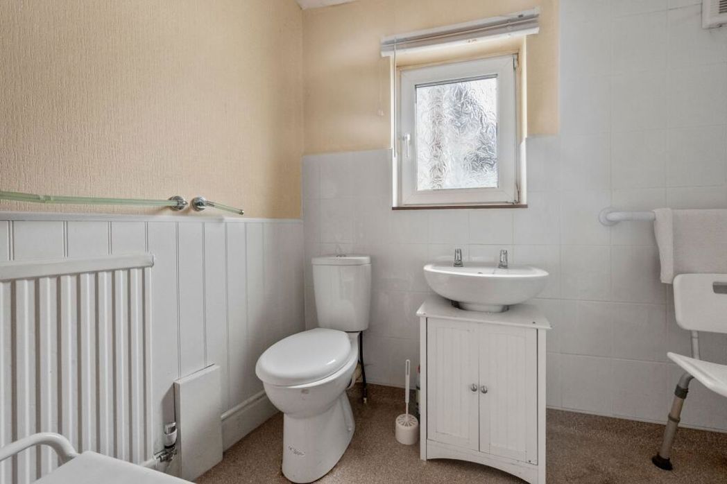 Property image 8 of 18