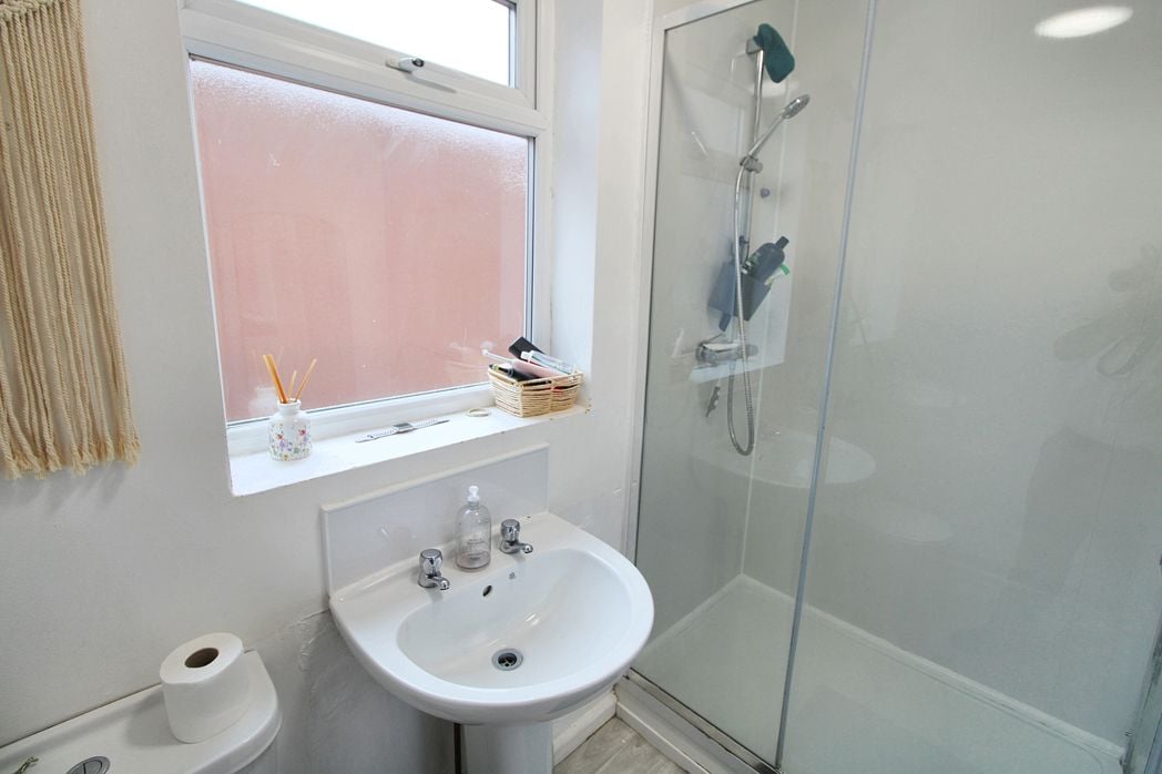 Property image 8 of 8