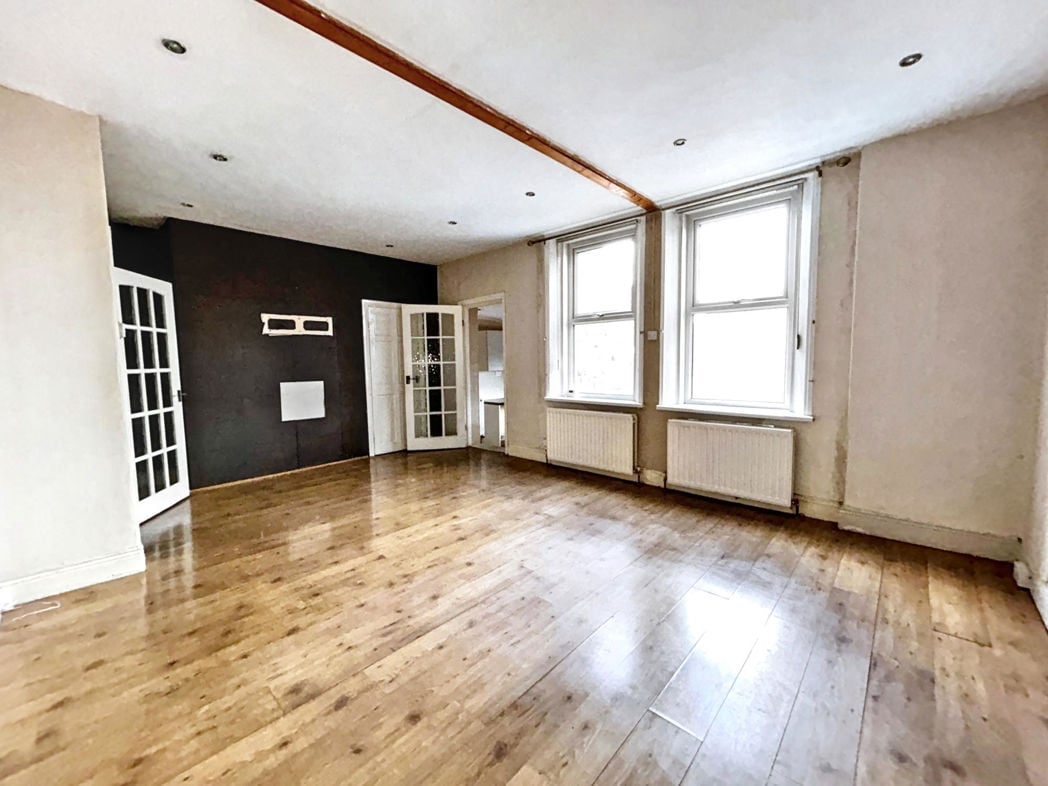 Property image 2 of 13