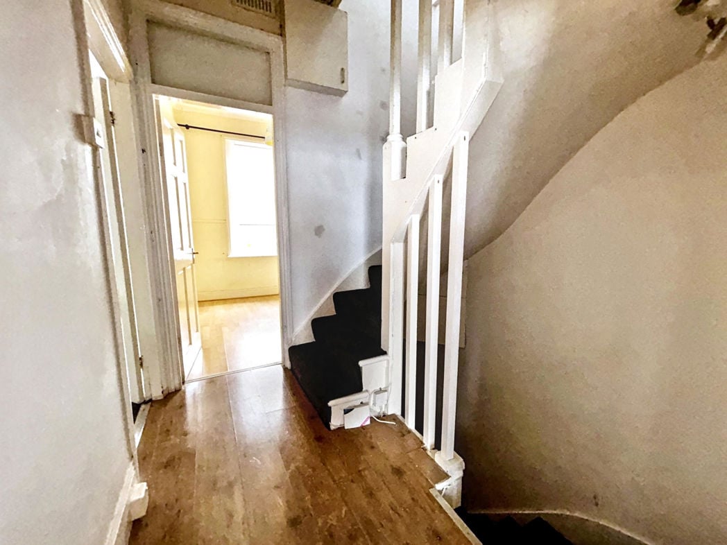 Property image 4 of 13