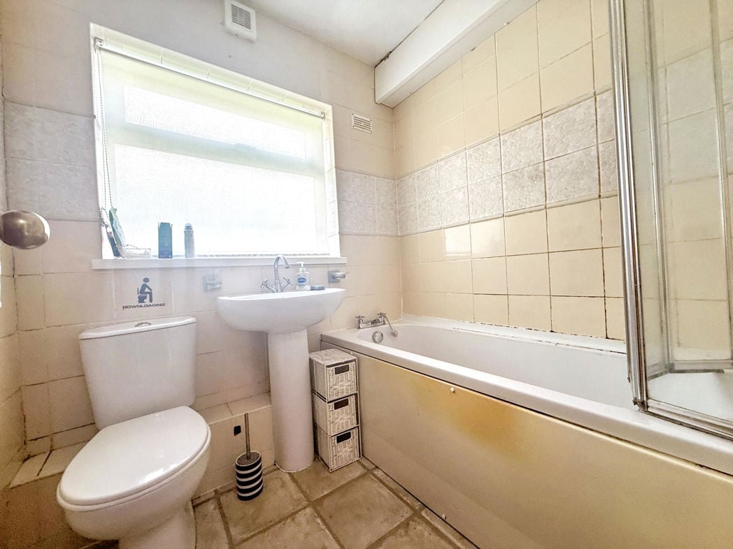 Property image 10 of 10