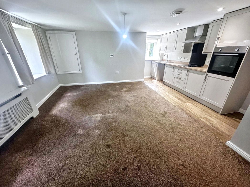 Property image 4 of 8