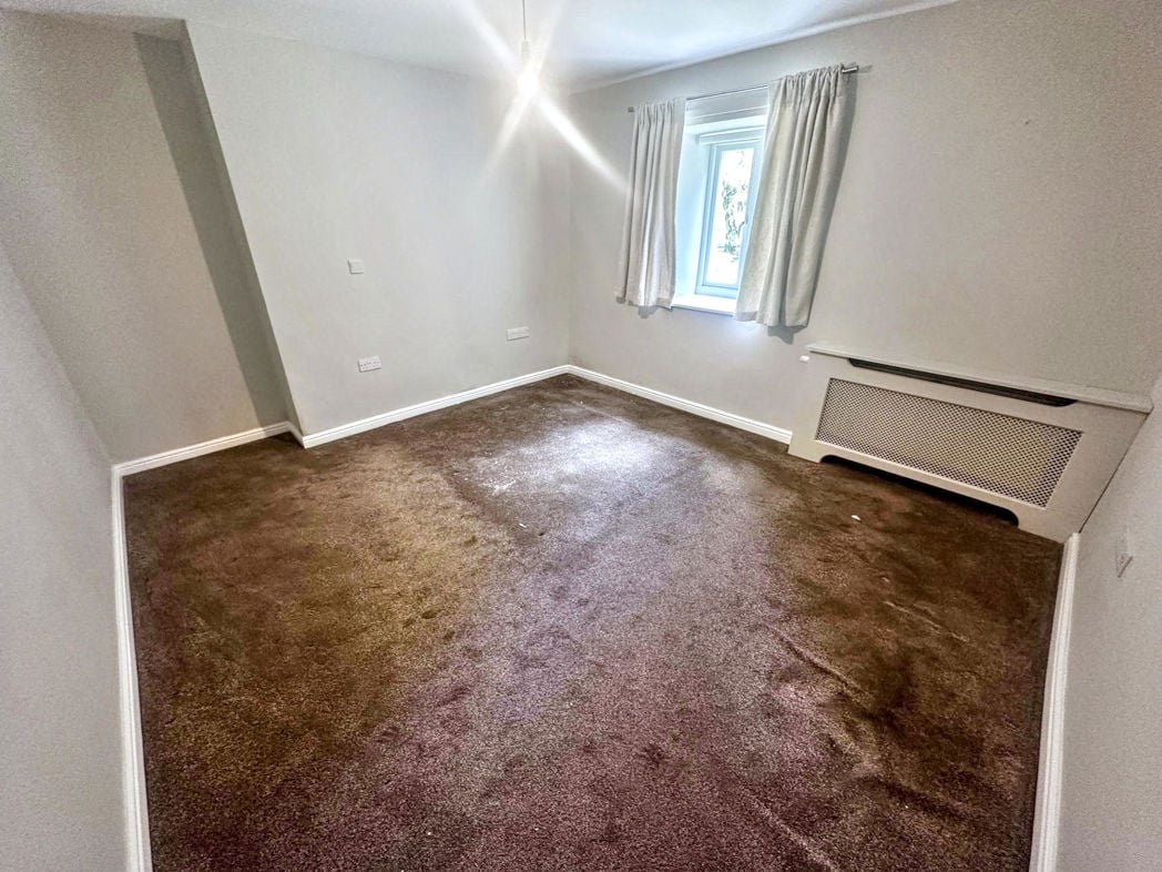 Property image 5 of 8