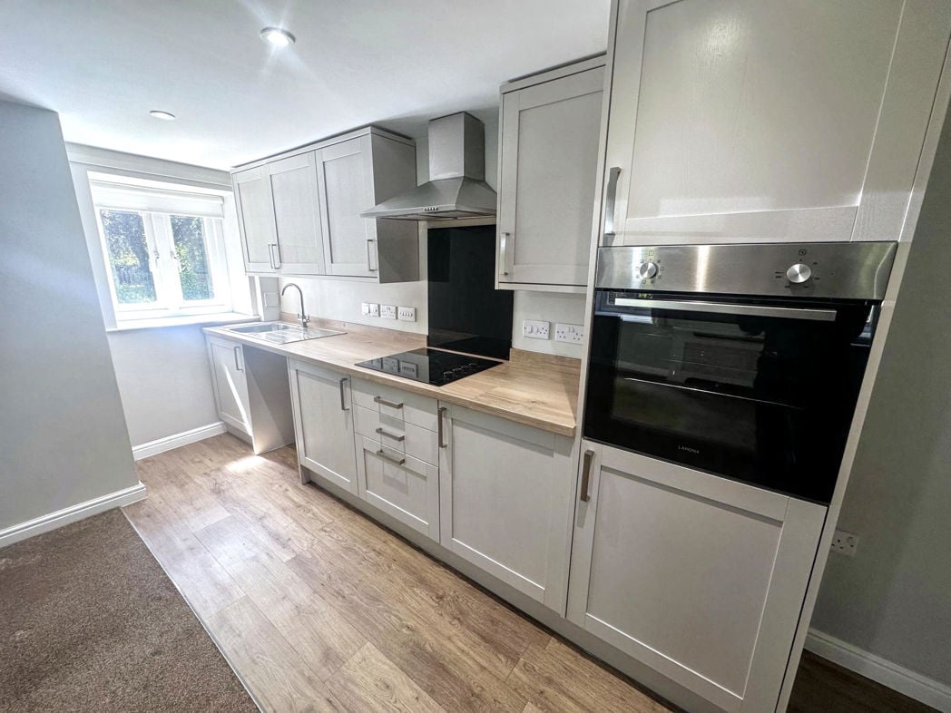 Property image 2 of 8