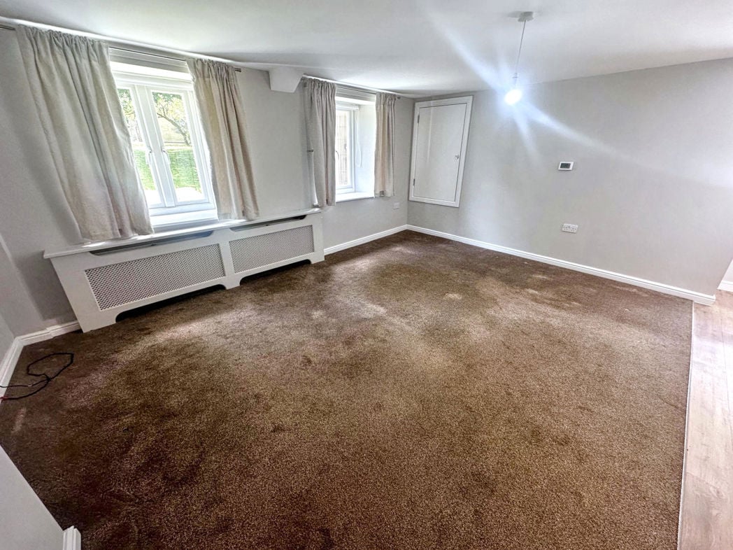 Property image 3 of 8