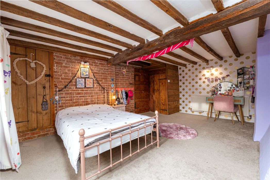 Property image 11 of 29