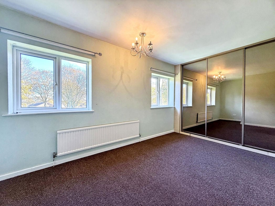 Property image 8 of 17