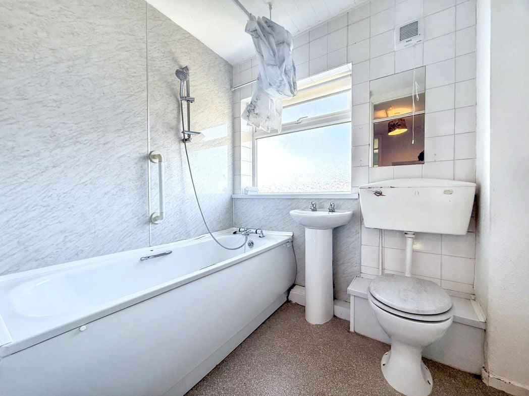 Property image 10 of 17