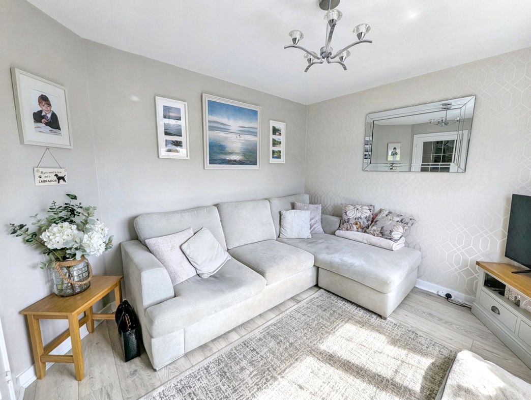 Property image 2 of 28