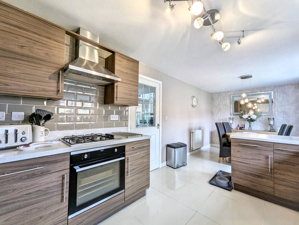 Property image 3 of 28