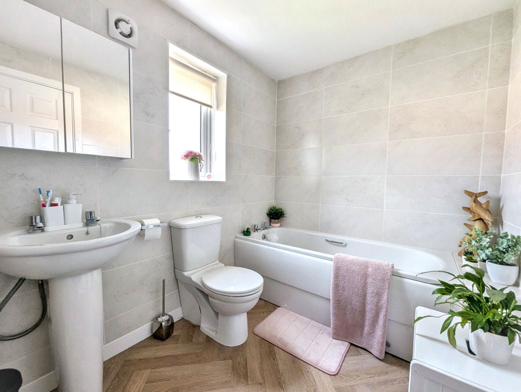 Property image 24 of 28