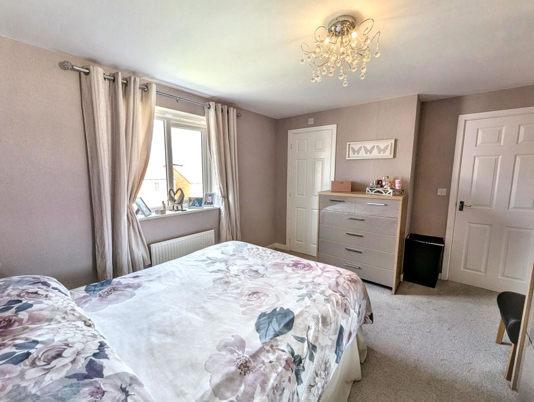 Property image 16 of 28