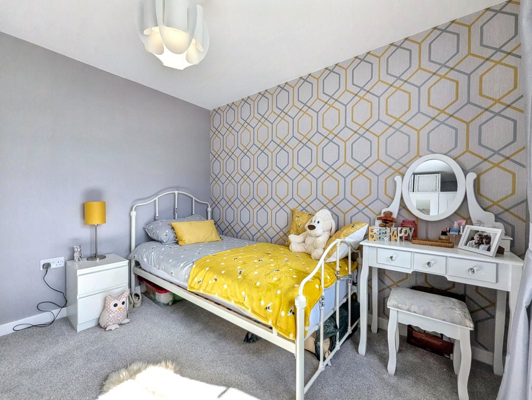 Property image 21 of 28