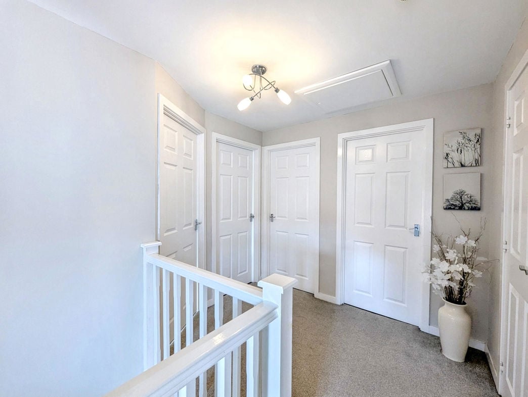 Property image 13 of 28