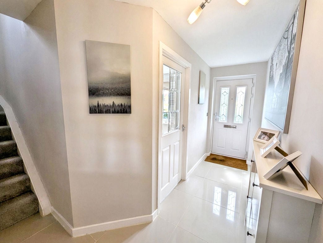 Property image 4 of 28