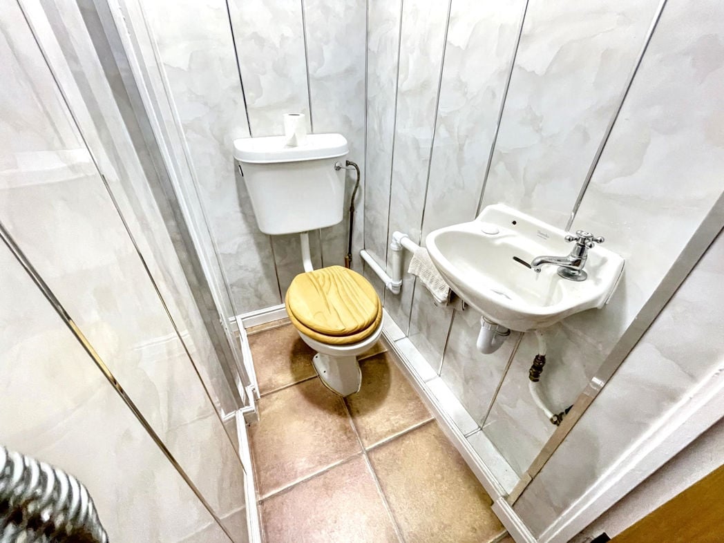 Cloak room