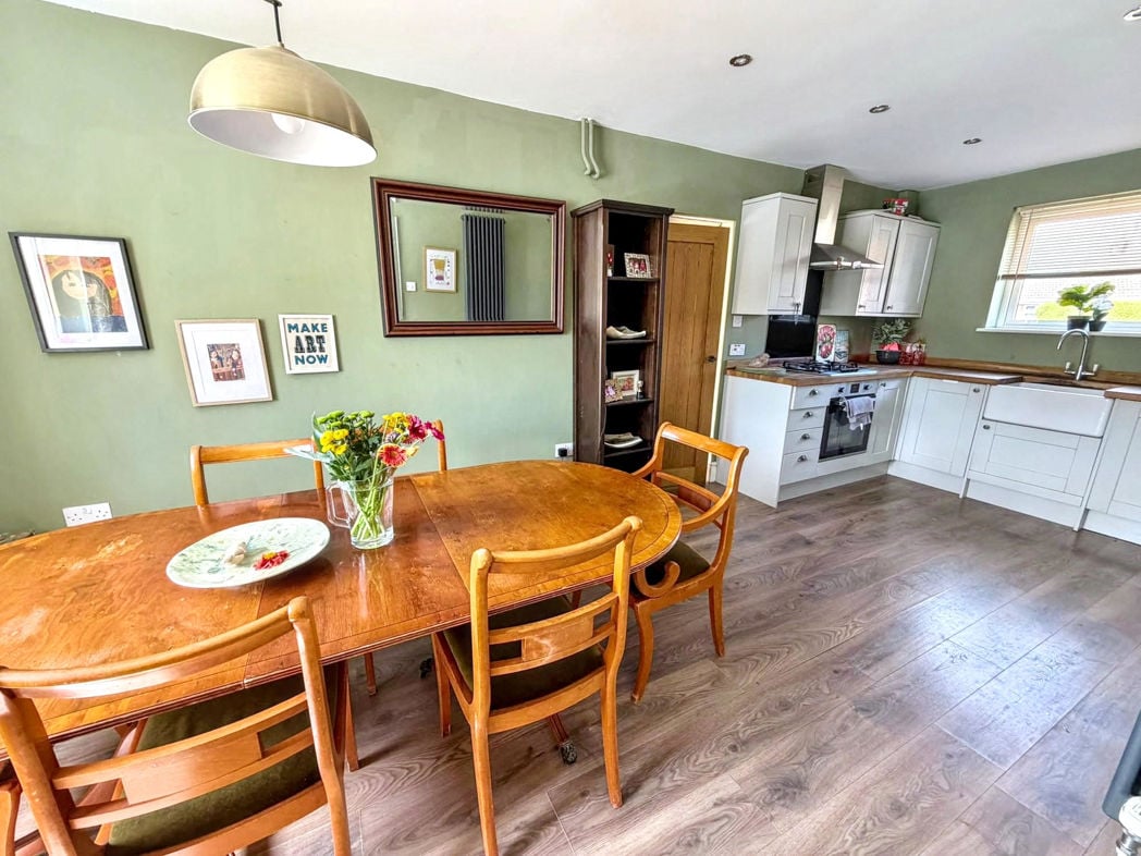 Property image 6 of 13