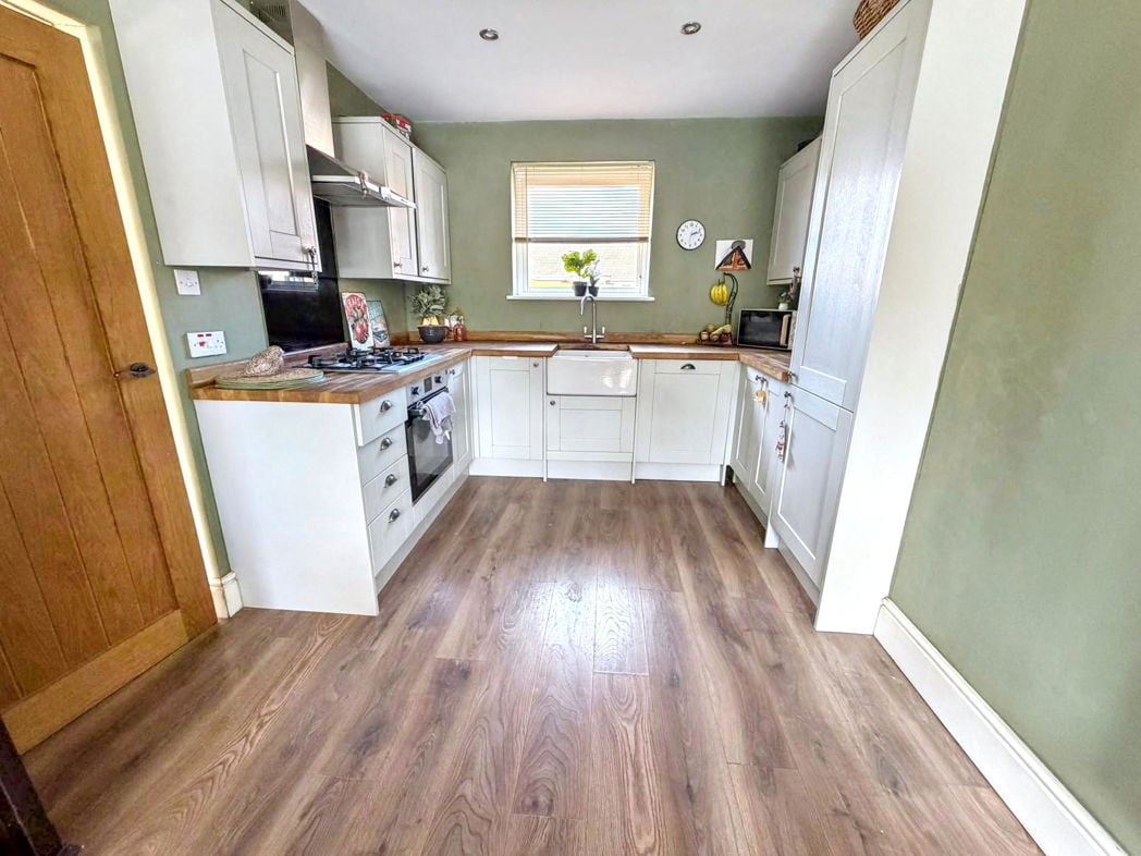 Property image 4 of 13