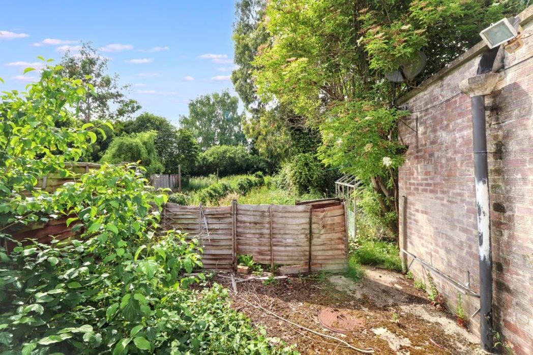Property image 11 of 12