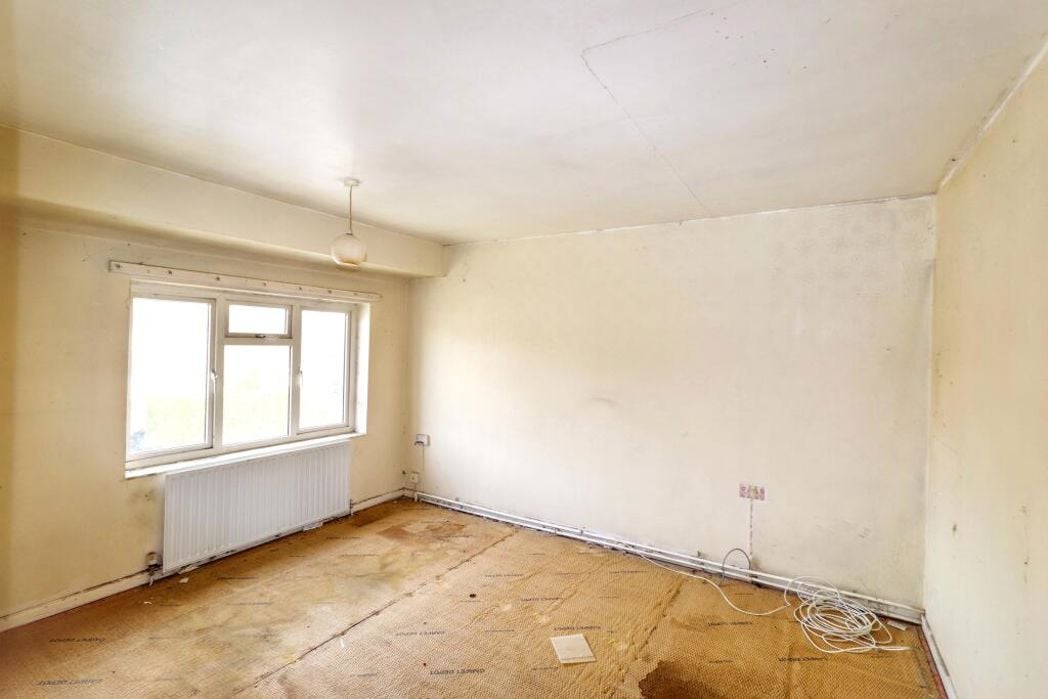 Property image 8 of 12