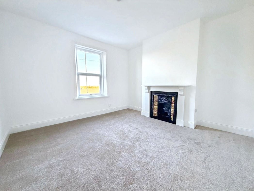 Property image 3 of 7
