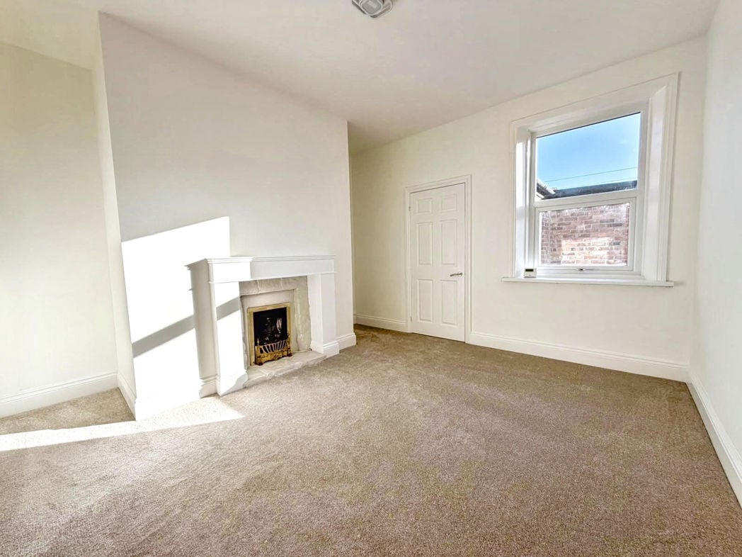 Property image 2 of 7