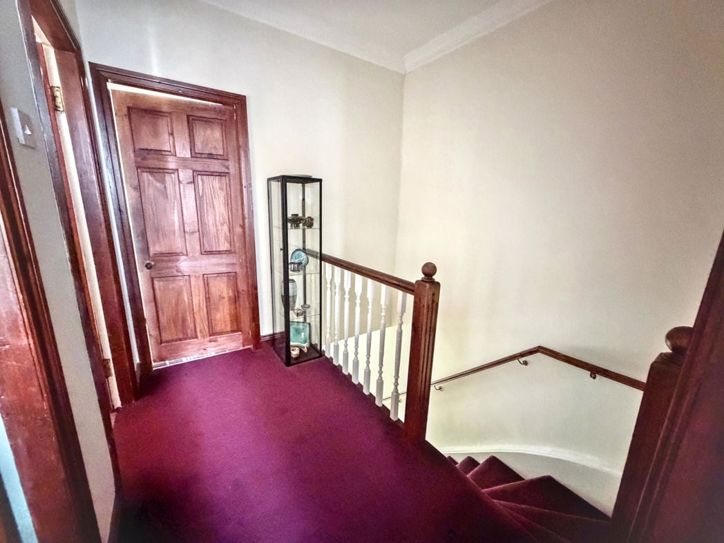 Property image 8 of 17
