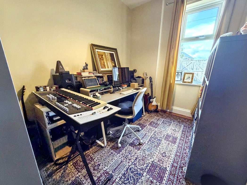 Property image 6 of 17