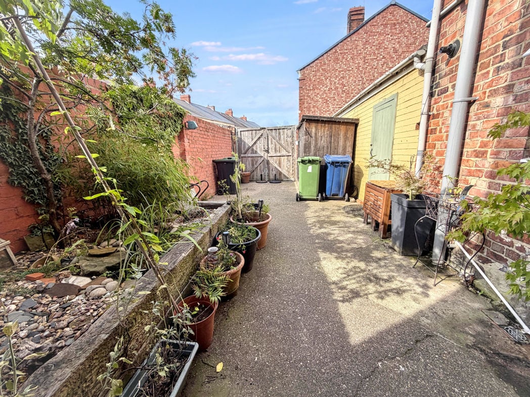 Property image 16 of 17