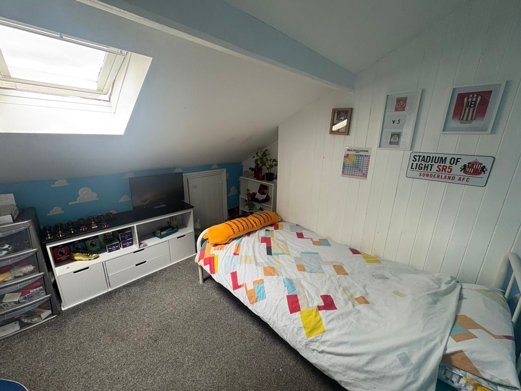Loft Room 1