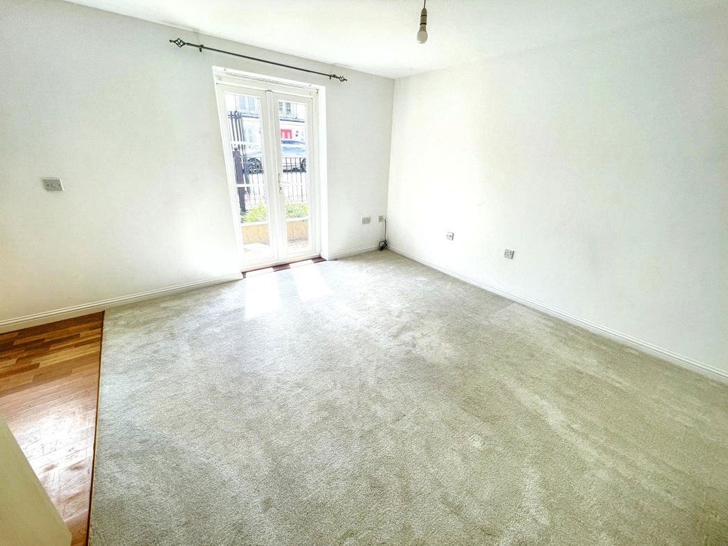 Property image 3 of 6