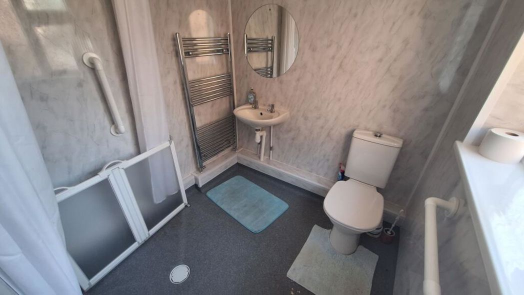 Property image 11 of 14