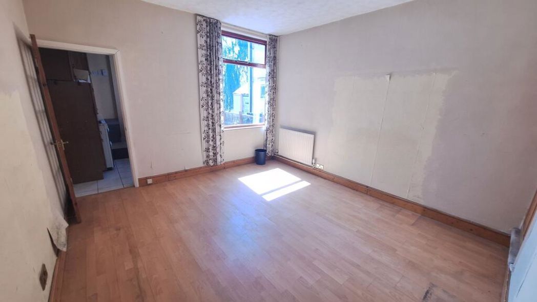Property image 6 of 14