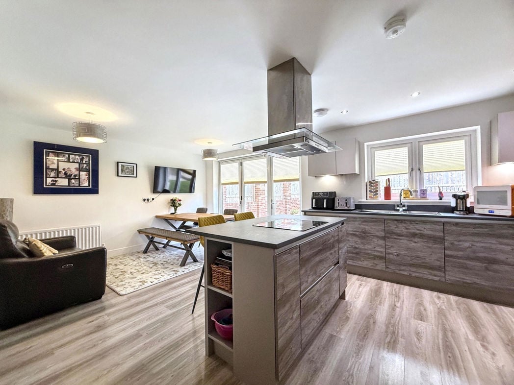 Property image 8 of 29