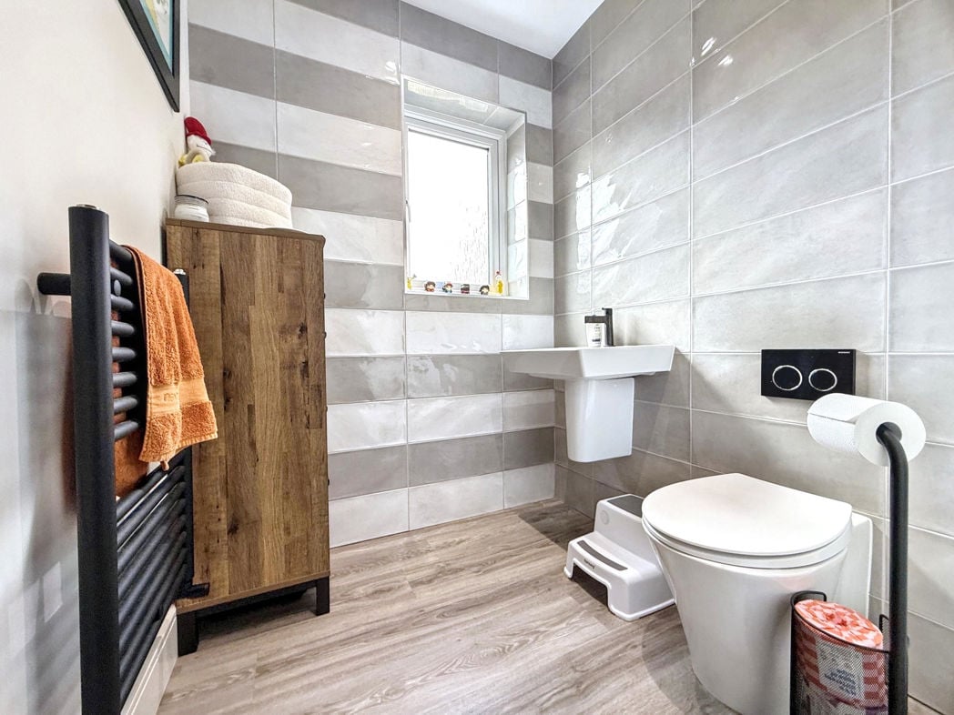 Property image 10 of 29
