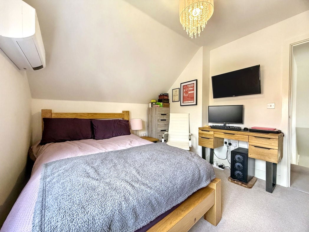 Property image 16 of 29